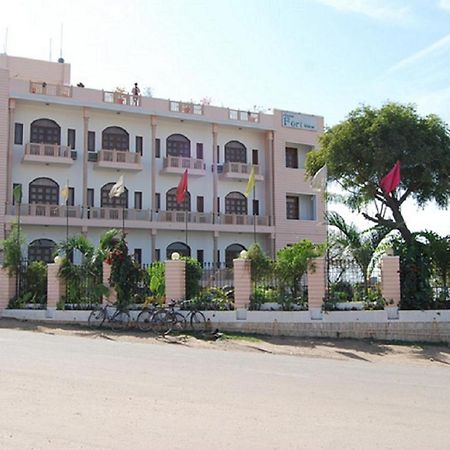 Hotel Fort View Tikamgarh Esterno foto