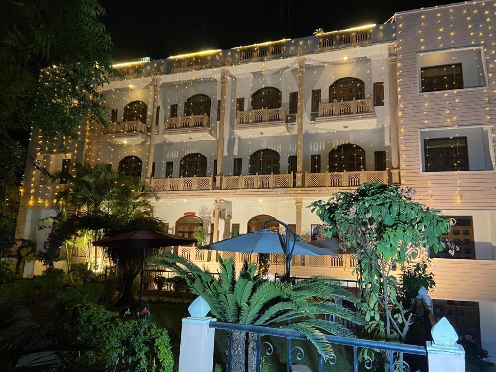 Hotel Fort View Tikamgarh Esterno foto