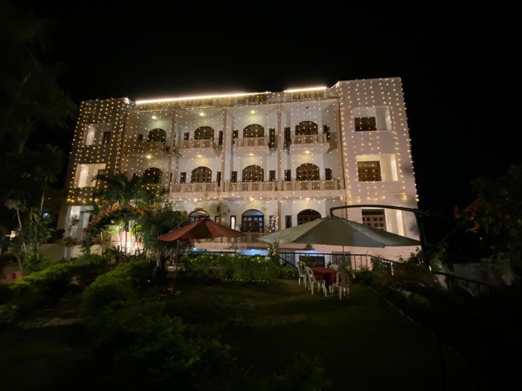 Hotel Fort View Tikamgarh Esterno foto